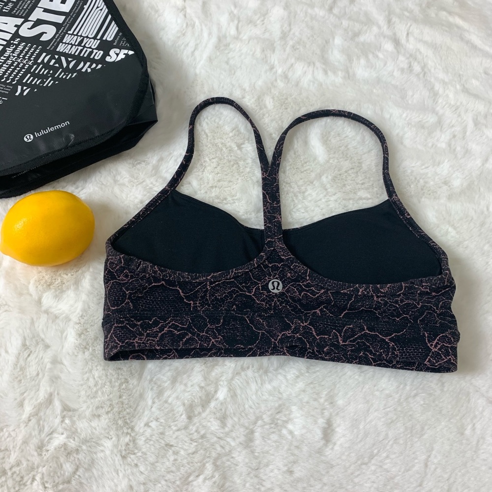 SOLD- Lululemon  bundle leggings and sportbra - Picture 2 of 6